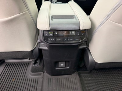 2025 Toyota Grand Highlander Platinum
