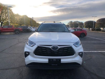 2023 Toyota Highlander Hybrid Bronze Edition