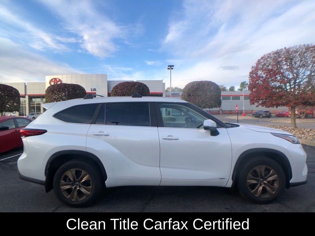 2023 Toyota Highlander Hybrid Bronze Edition
