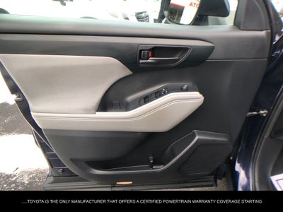 2022 Toyota Highlander LE