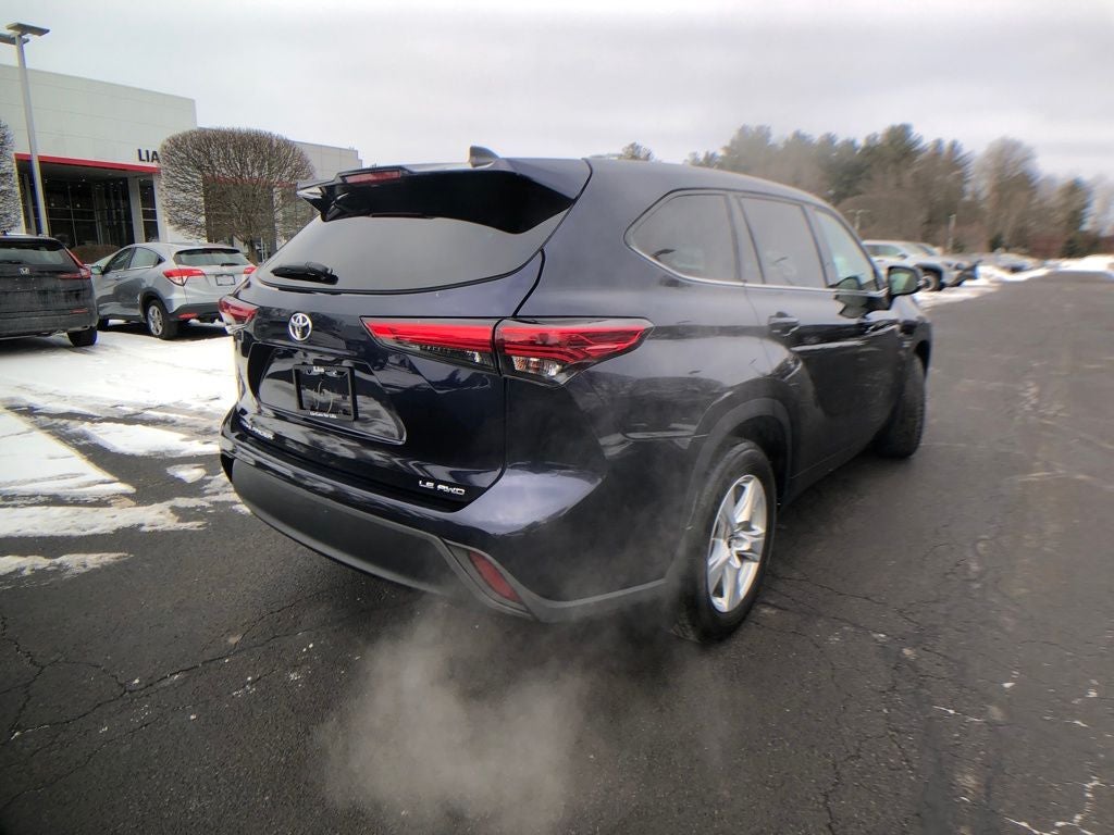 2022 Toyota Highlander LE