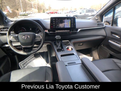 2021 Toyota Sienna XSE 7 Passenger