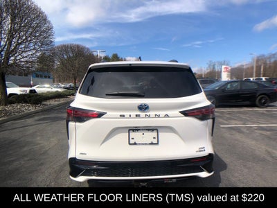 2021 Toyota Sienna XSE 7 Passenger