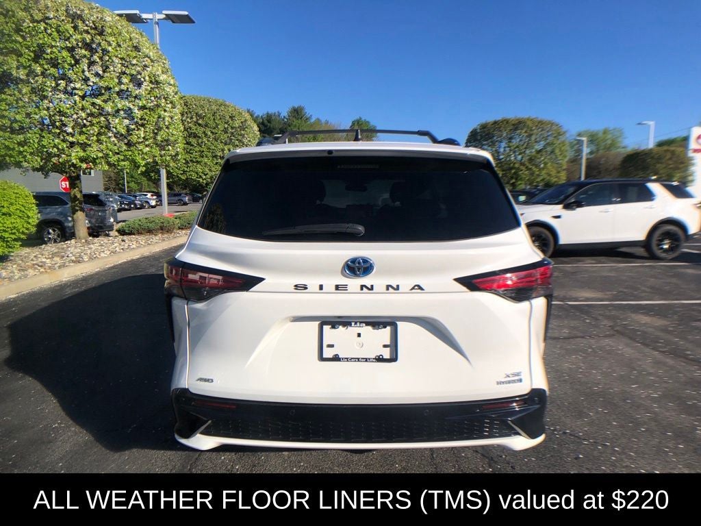 2022 Toyota Sienna XSE 7 Passenger