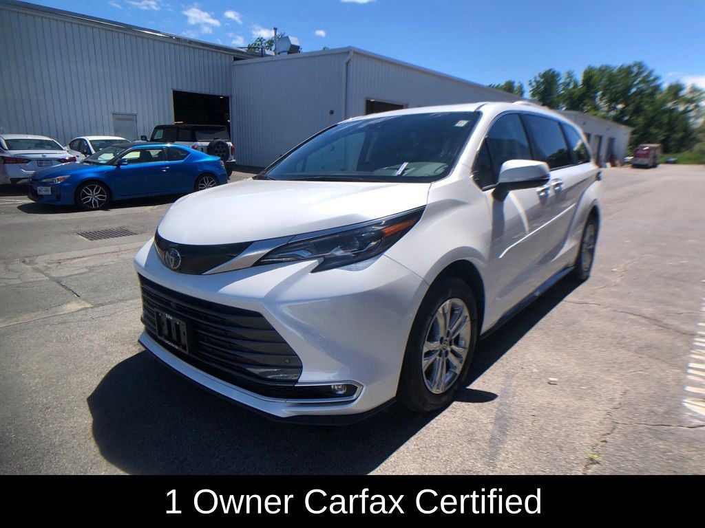 2024 Toyota Sienna Platinum 7 Passenger
