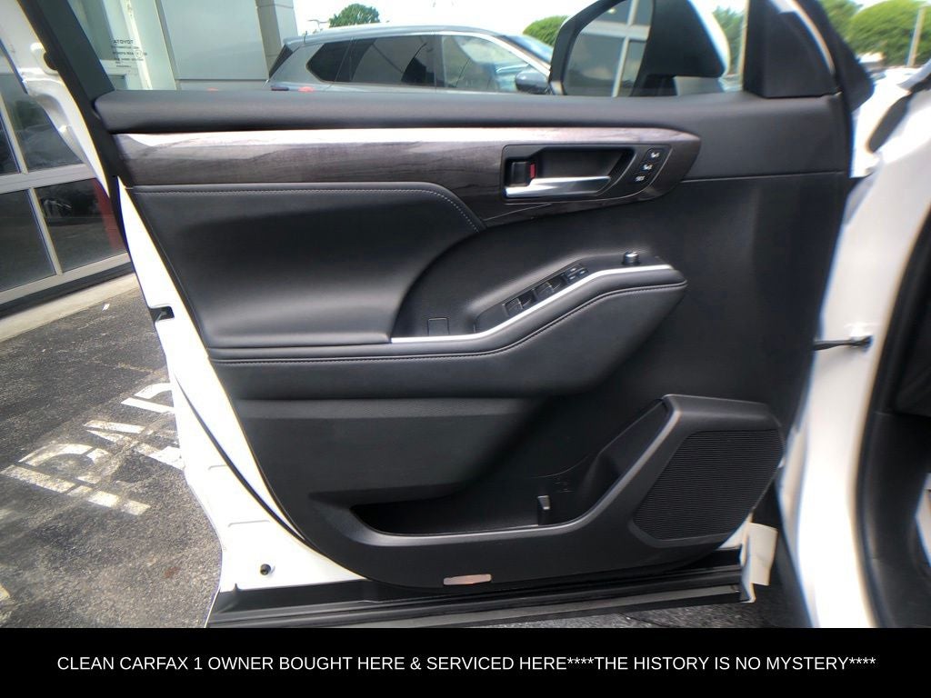 2022 Toyota Highlander Platinum