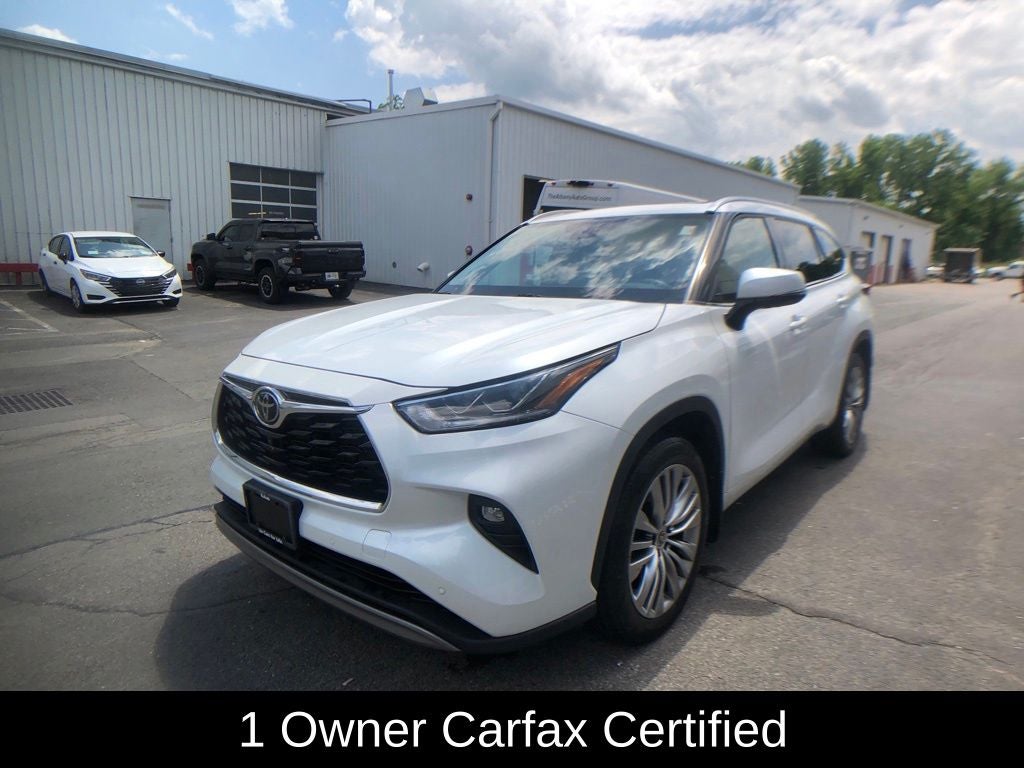 2022 Toyota Highlander Platinum
