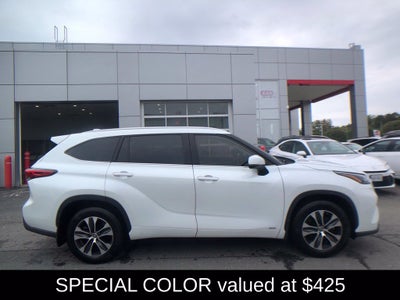 2022 Toyota Highlander Hybrid XLE