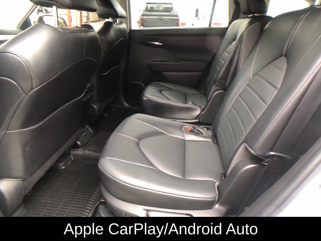 2022 Toyota Highlander Hybrid XLE