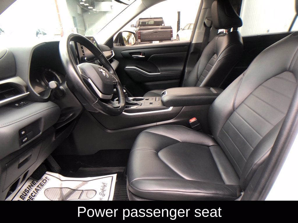 2022 Toyota Highlander Hybrid XLE