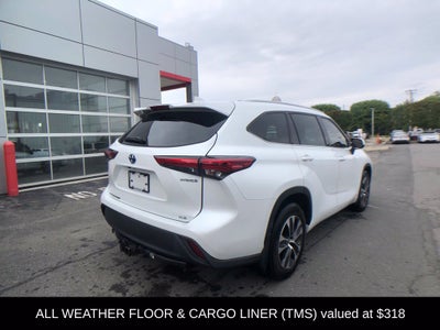 2022 Toyota Highlander Hybrid XLE