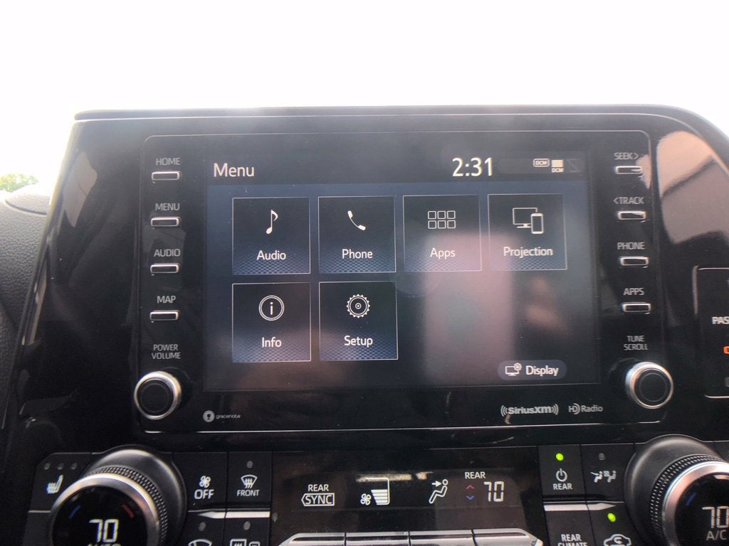 2022 Toyota Highlander Hybrid XLE