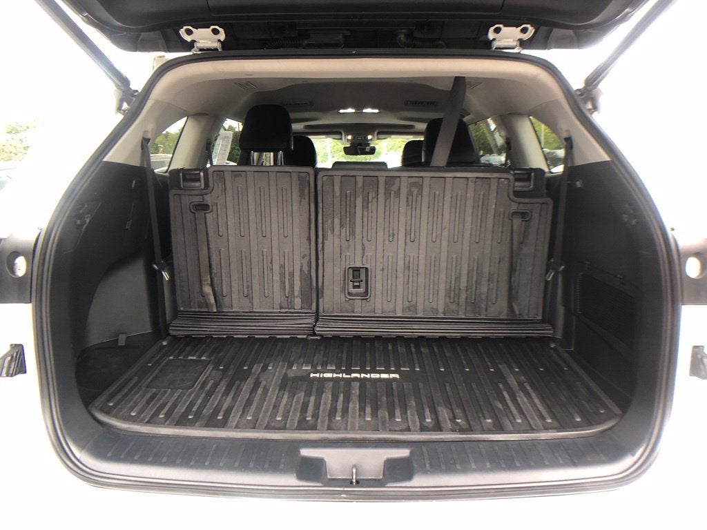 2022 Toyota Highlander Hybrid XLE