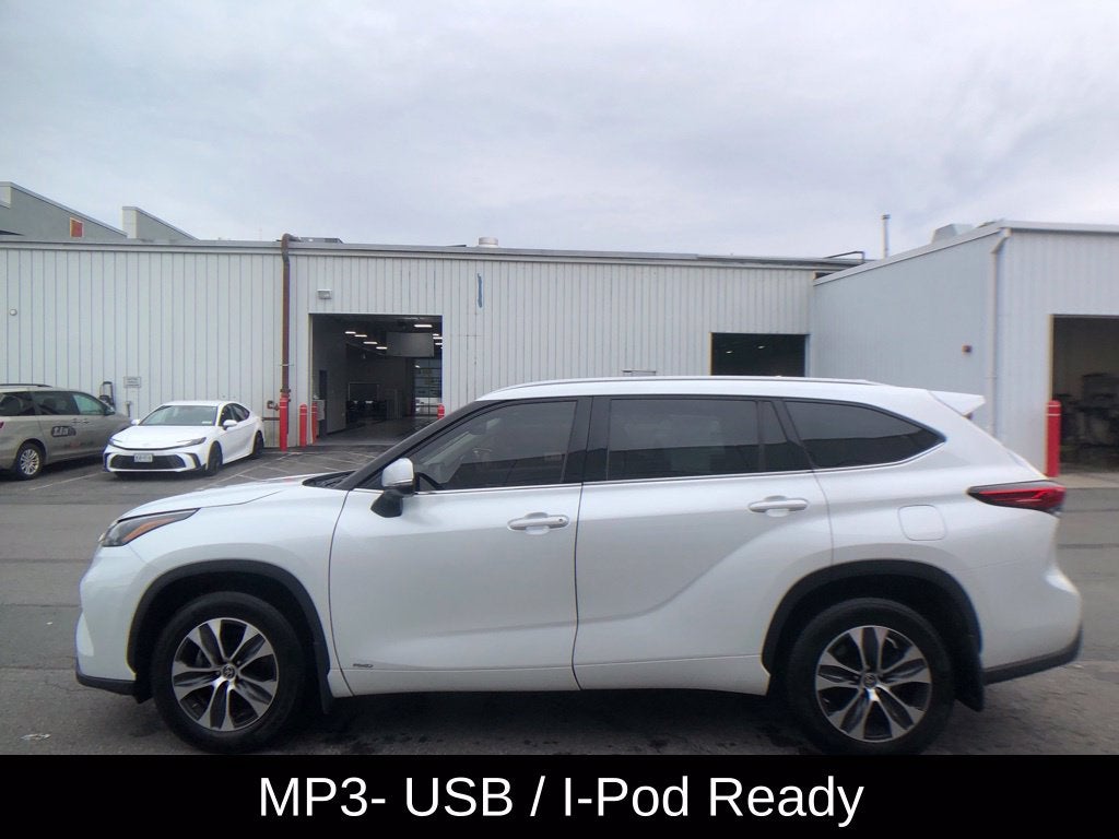 2022 Toyota Highlander Hybrid XLE