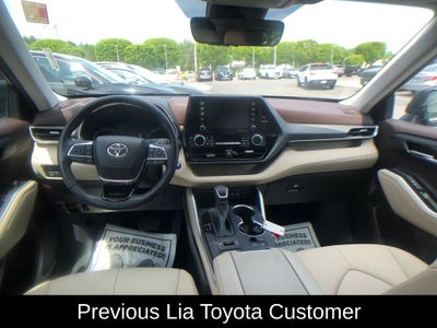 2021 Toyota Highlander XLE