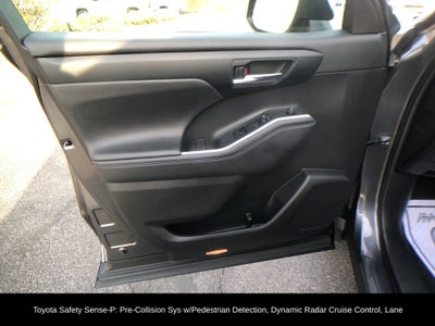 2023 Toyota Highlander XLE