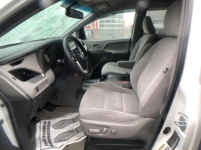 2016 Toyota Sienna LE 8 Passenger