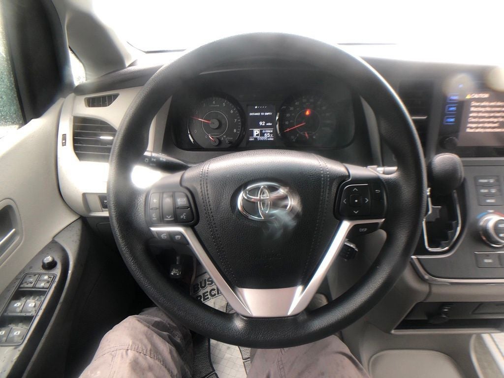 2016 Toyota Sienna LE 8 Passenger