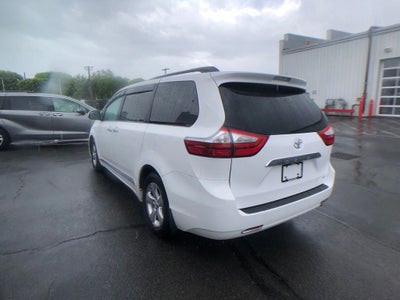 2016 Toyota Sienna LE 8 Passenger