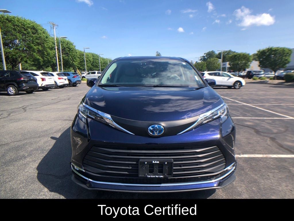 2021 Toyota Sienna XLE 7 Passenger