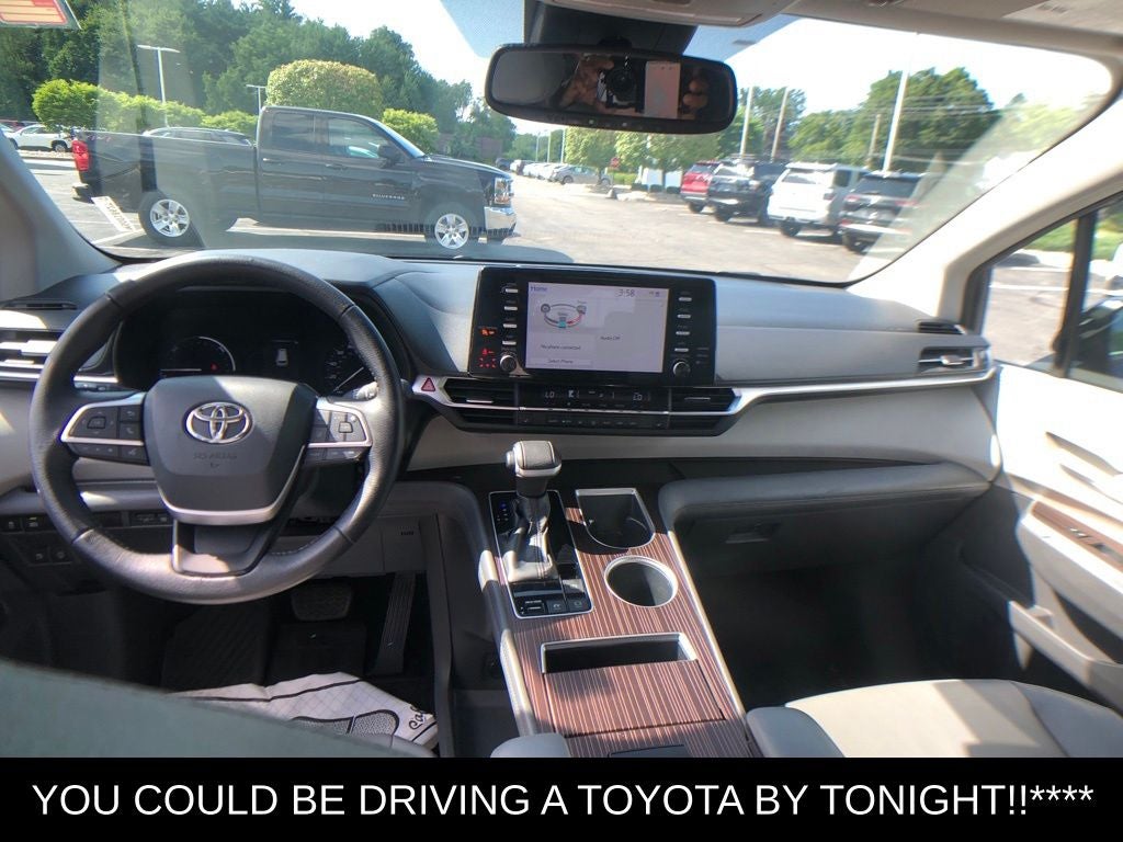 2021 Toyota Sienna XLE 7 Passenger