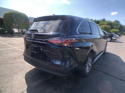 2021 Toyota Sienna XLE 7 Passenger