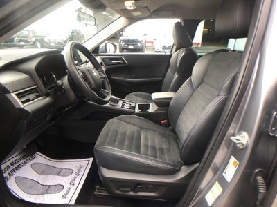2022 Mitsubishi Outlander SE