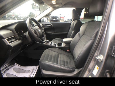 2022 Mitsubishi Outlander SE