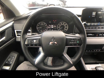 2022 Mitsubishi Outlander SE