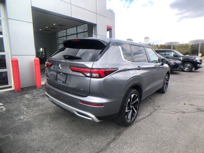 2022 Mitsubishi Outlander SE