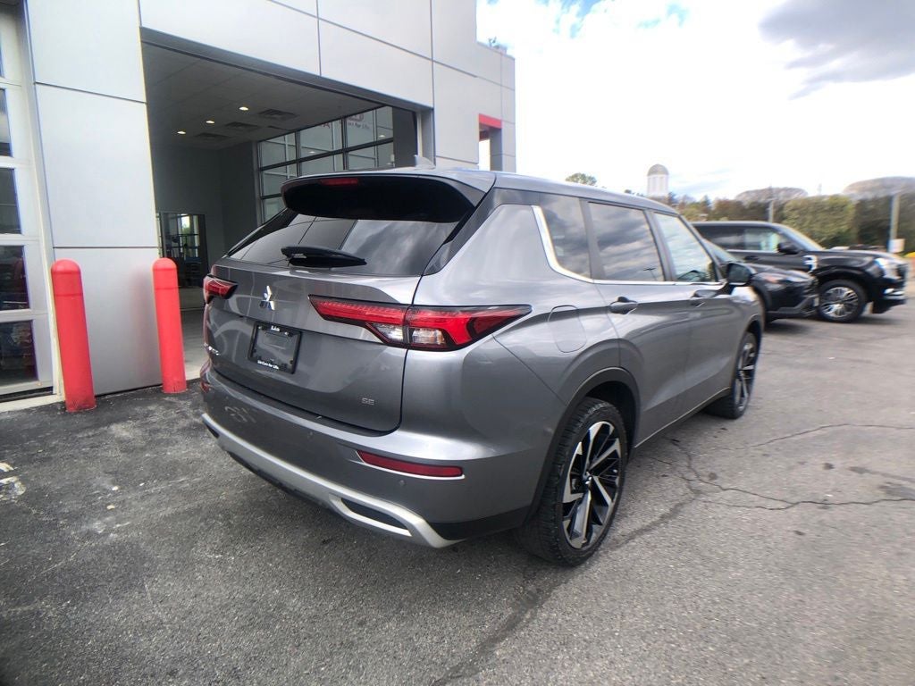 2022 Mitsubishi Outlander SE