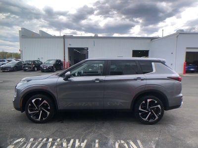 2022 Mitsubishi Outlander SE