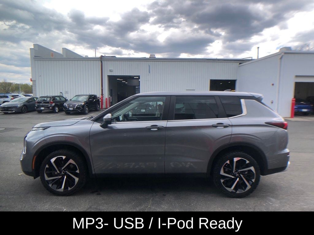 2022 Mitsubishi Outlander SE