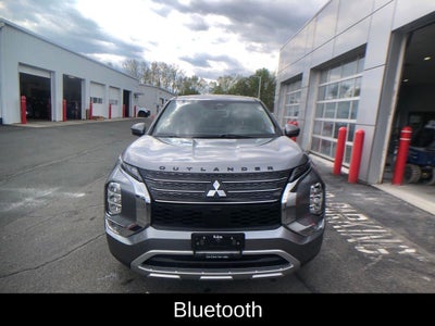 2022 Mitsubishi Outlander SE