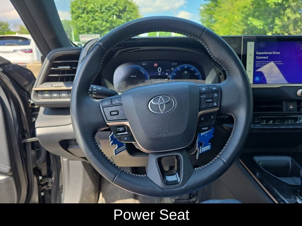 2025 Toyota Crown Signia XLE
