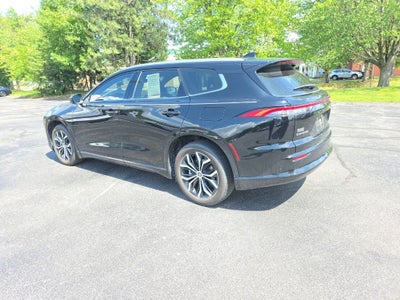 2025 Toyota Crown Signia XLE