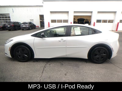 2025 Toyota Prius LE