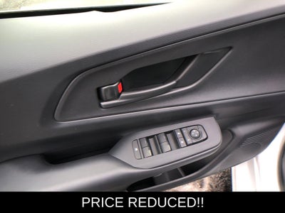 2025 Toyota Prius Plug-In Hybrid SE