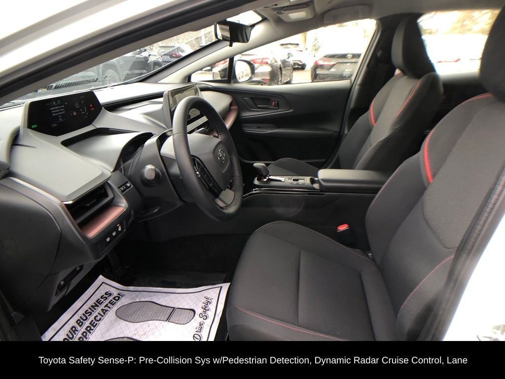 2025 Toyota Prius Plug-In Hybrid SE