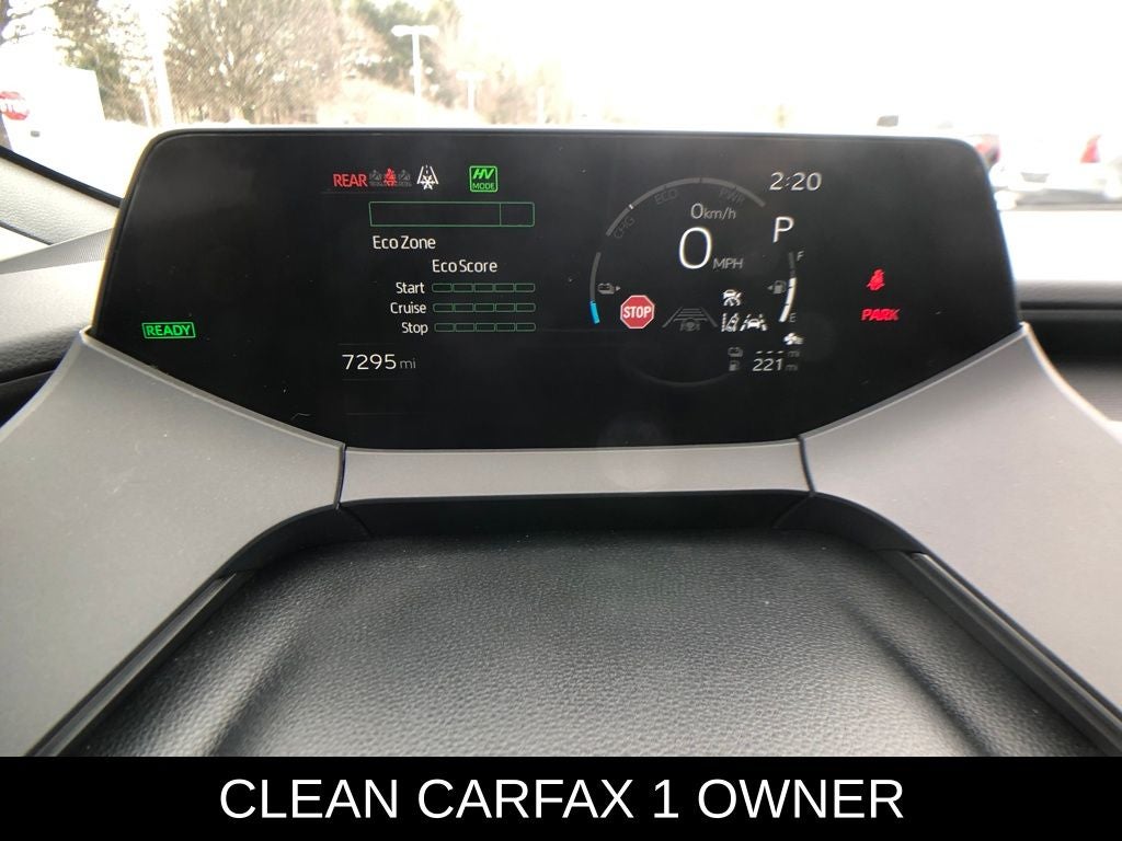 2025 Toyota Prius Plug-In Hybrid SE