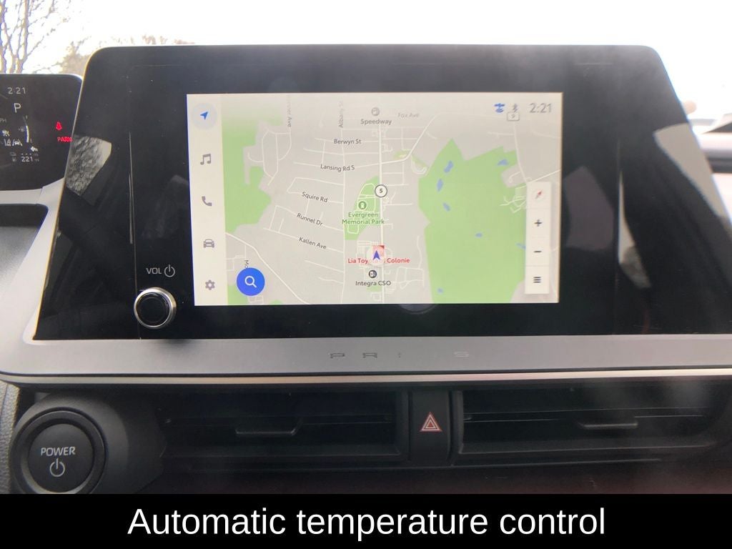 2025 Toyota Prius Plug-In Hybrid SE