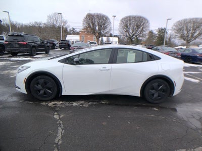 2025 Toyota Prius Plug-In Hybrid SE