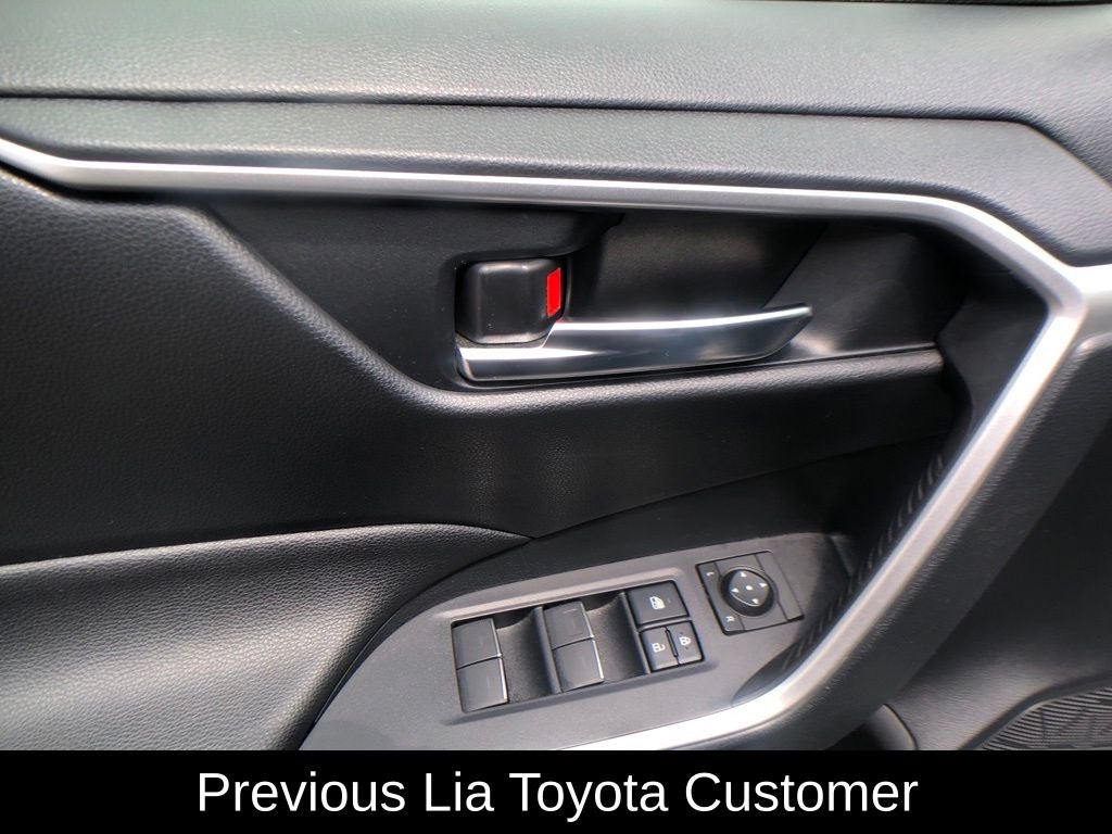 2023 Toyota RAV4 Hybrid SE