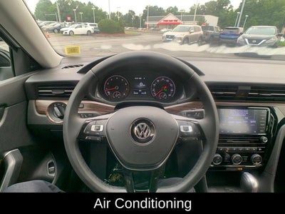 2022 Volkswagen Passat 2.0T Limited Edition