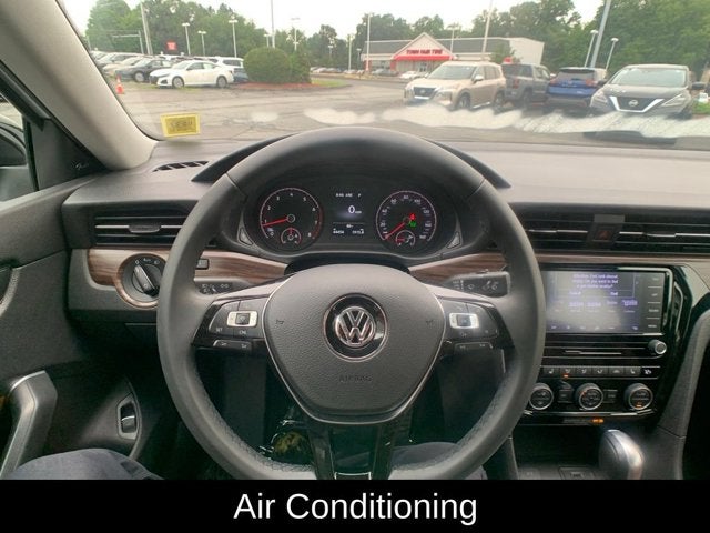 2022 Volkswagen Passat 2.0T Limited Edition