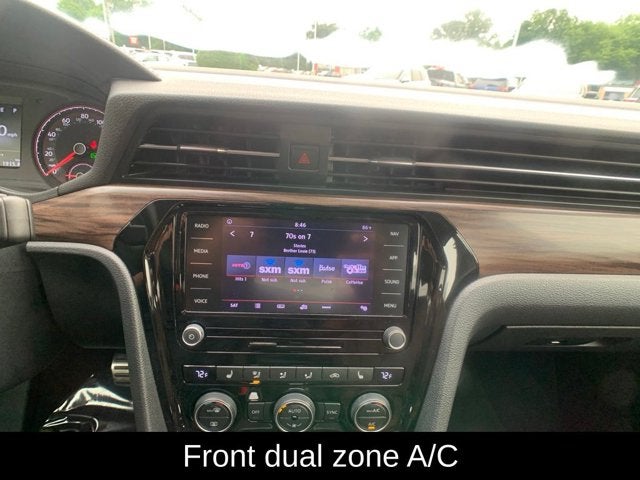 2022 Volkswagen Passat 2.0T Limited Edition