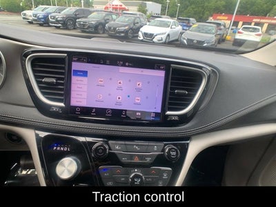 2023 Chrysler Pacifica Hybrid Touring L