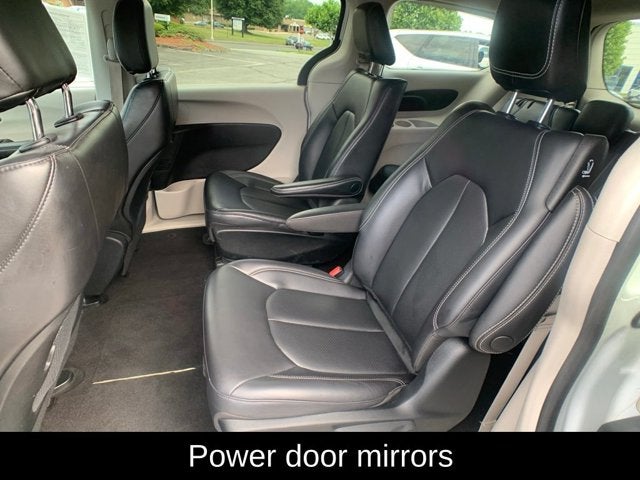 2023 Chrysler Pacifica Hybrid Touring L