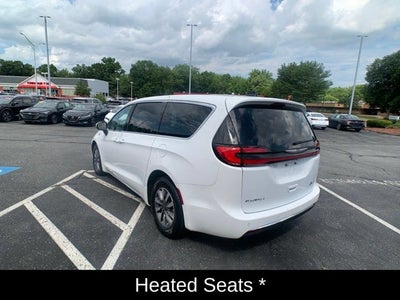 2023 Chrysler Pacifica Hybrid Touring L