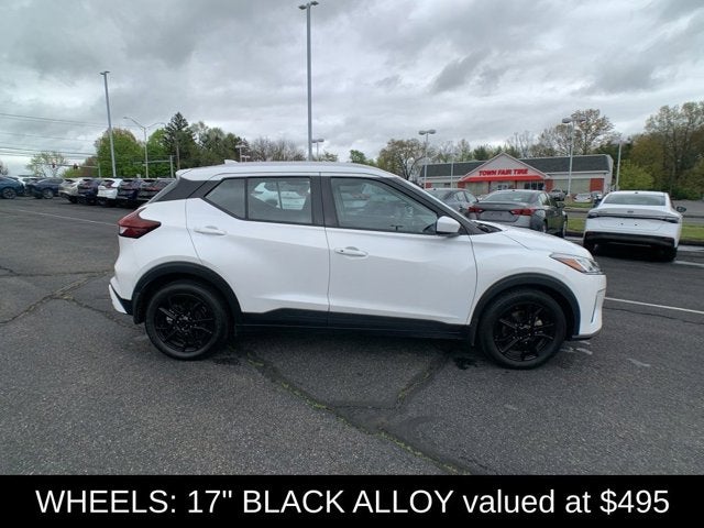 2023 Nissan Kicks SV